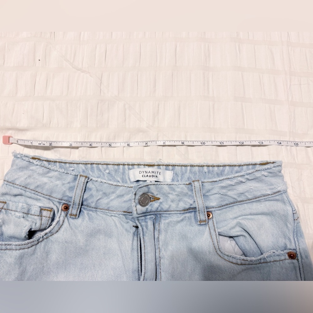Dynamite Claudia Light Wash Mom Jeans Size 26 Size 2 Straight Leg Vintage — image 4 of 8